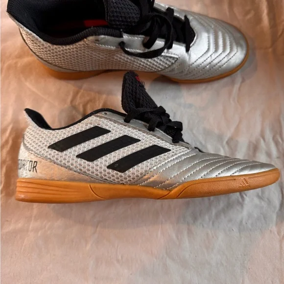 Adidas Kids Silver Black Indoor Soccer Cleats / Sneakers Sleek Design - Picture 3 of 5